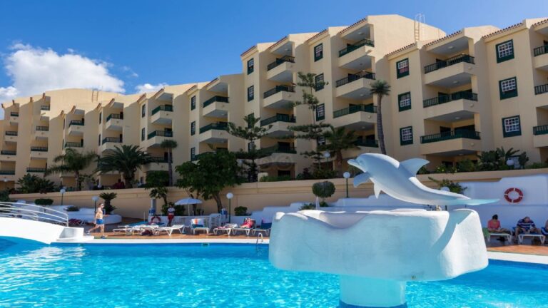 Holiday Homes Tenerife – The Perfect Escape in the Canary Islands